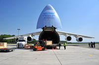 UR-82029 @ LOWL - Incredible
