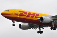 EI-EAC @ EGLL - DHL - by Artur Bado?