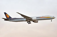 VT-JEH @ EGLL - Jet Airways - by Artur Bado?