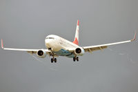 OE-LNQ @ EGLL - Austrian