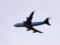 PH-BFG - Flying over Mineola, NY, going to a landing at JFK - by gbmax
