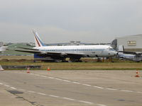 F-RAFC @ LFPB - stor for part at Le Bourget - by juju777