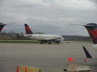 N324NB @ KMSP - MSP, MN - by Ronald Barker
