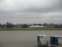 N608CZ @ KMSP - MSP, MN - by Ronald Barker