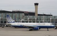 N423UA @ KORD - Airbus A320