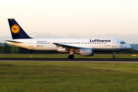 D-AIZJ @ LOWL - D-AIZJ @ LOWL - by Jan Ittensammer