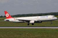 TC-JRC @ VIE - Turkish Airlines - by Chris Jilli