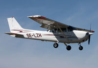 SE-LZH @ ESVQ - Landing rwy 07 at Köping airfield - by Hans Spritt