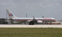 N635AA @ MIA - American 757-200 - by Florida Metal
