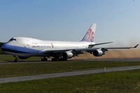 B-18712 @ ELLX - taxying to the active - by Friedrich Becker