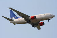 LN-TUD @ EGLL - SAS - by Chris Hall