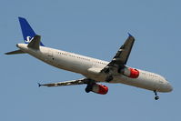 LN-RKI @ EGLL - SAS - by Chris Hall