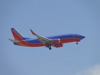 N623SW @ LAX - On final to runway 24 - by Helicopterfriend