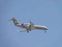 N394AK @ LAX - On final to runway 24 - by Helicopterfriend