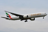 A6-ECA @ EGLL - On short finals for r/w 9L