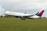 N175DN @ EIDW - Delta B767 lifts off from Dublin - by Terry Fletcher