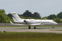 N77D @ EIDW - 1998 Gulf 4 at Dublin - by Terry Fletcher