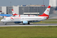 OE-LNR @ VIE - Austrian Airlines - by Chris Jilli