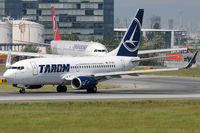 YR-BGI @ VIE - TAROM - by Chris Jilli