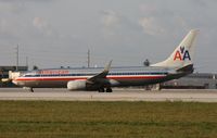 N932AN @ MIA - American 737-800 - by Florida Metal