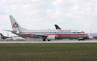 N968AN @ MIA - American 737-800 - by Florida Metal