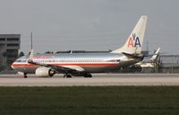 N972AN @ MIA - American 737-800 - by Florida Metal