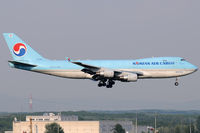 HL7403 @ VIE - Korean Air Cargo - by Chris Jilli
