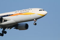 VT-JWP @ EBBR - Arrival of flight 9W227 to RWY 02