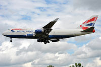 G-BYGB @ EGLL - On approach to r/w 27L - by Robert Kearney