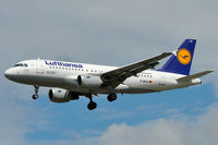 D-AILA @ EGLL - Approaching r/w 27L