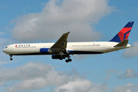 N839MH @ EGLL - Approaching r/w 27L
