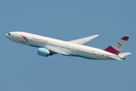 OE-LPC @ LOWW - Austrian Airlines