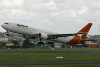 VH-OGD @ YSSY - away from 16R - by Bill Mallinson