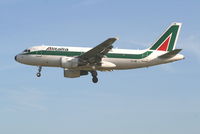 EI-IME @ EBBR - Arrival of flight AZ148 to RWY 25L