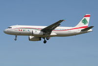 F-OMRN @ EBBR - Arrival of flight ME215 to RWY 25L