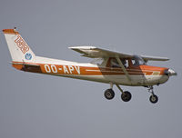 OO-APV @ EBSP - Short final rwy 05.
