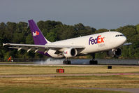 N746FD @ ORF - FedEx N746FD (FLT FDX307) from Memphis Int'l (KMEM) landing RWY 23.