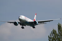 OE-LPC @ VIE - Austrian Airlines