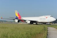 HL7420 @ LOWW - Asiana Boeing 747-400 - by Dietmar Schreiber - VAP