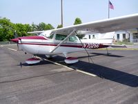 N70256 @ I19 - 1976 Cessna 172M