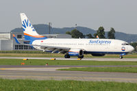 TC-SUU @ LOWS - Sun Express B738 - by Johannes Winkler