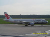 OE-LEX @ LOWG - I love this livery :)