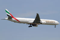 A6-EBQ @ VIE - Emirates