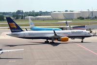 TF-FIU @ EHAM - Icelandair - by Chris Hall