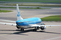 PH-BPB @ EHAM - KLM Royal Dutch Airlines - by Chris Hall