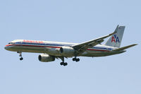 N685AA @ DFW - American Airlines landing at DFW Airport.