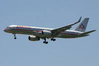 N633AA @ DFW - American Airlines landing at DFW Airport.