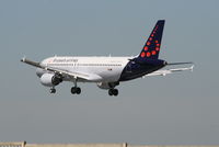 OO-SNB @ EBBR - Flight SN3696 is descending to RWY 25L - by Daniel Vanderauwera
