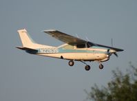 N2263S @ TPA - Cessna 210L