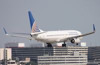 N24212 @ TPA - Continental 737